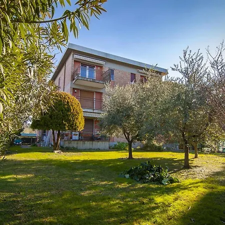 Apartment Dimora Gu -terrazza, Vista Lago, 100m Da Bardolino