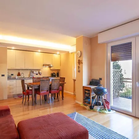 Apartment Dimora Gu -terrazza, Vista Lago, 100m Da Bardolino