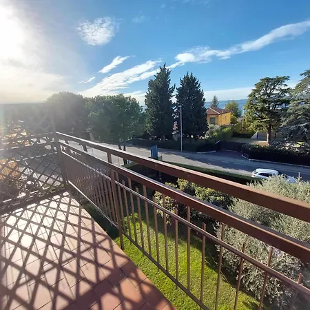 Dimora Gu -terrazza, Vista Lago, 100m Da Appartement Bardolino