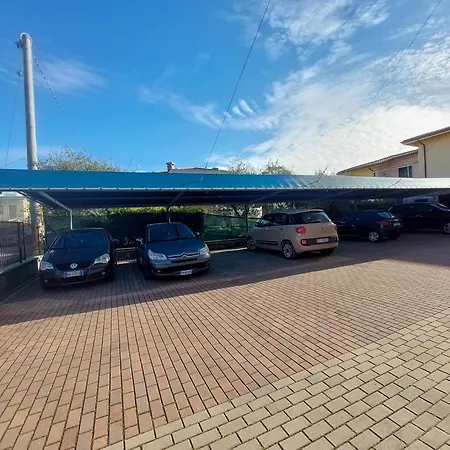 Dimora Gu -terrazza, Vista Lago, 100m Da Apartman